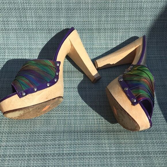 FERGIE 9M Heels - Picture 4 of 4